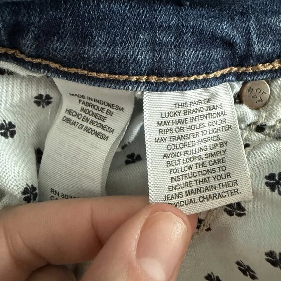 Lucky Brand Sweet Boot Women’s Denim, Size 12 Mid Rise Dark Wash Straight Leg - Picture 5 of 6